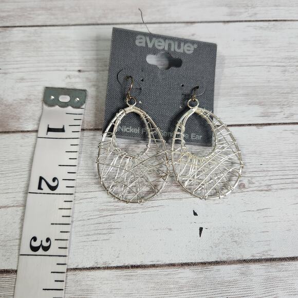 Avenue Wire Cage Tear Drop Earrings NWT - Picture 5 of 5